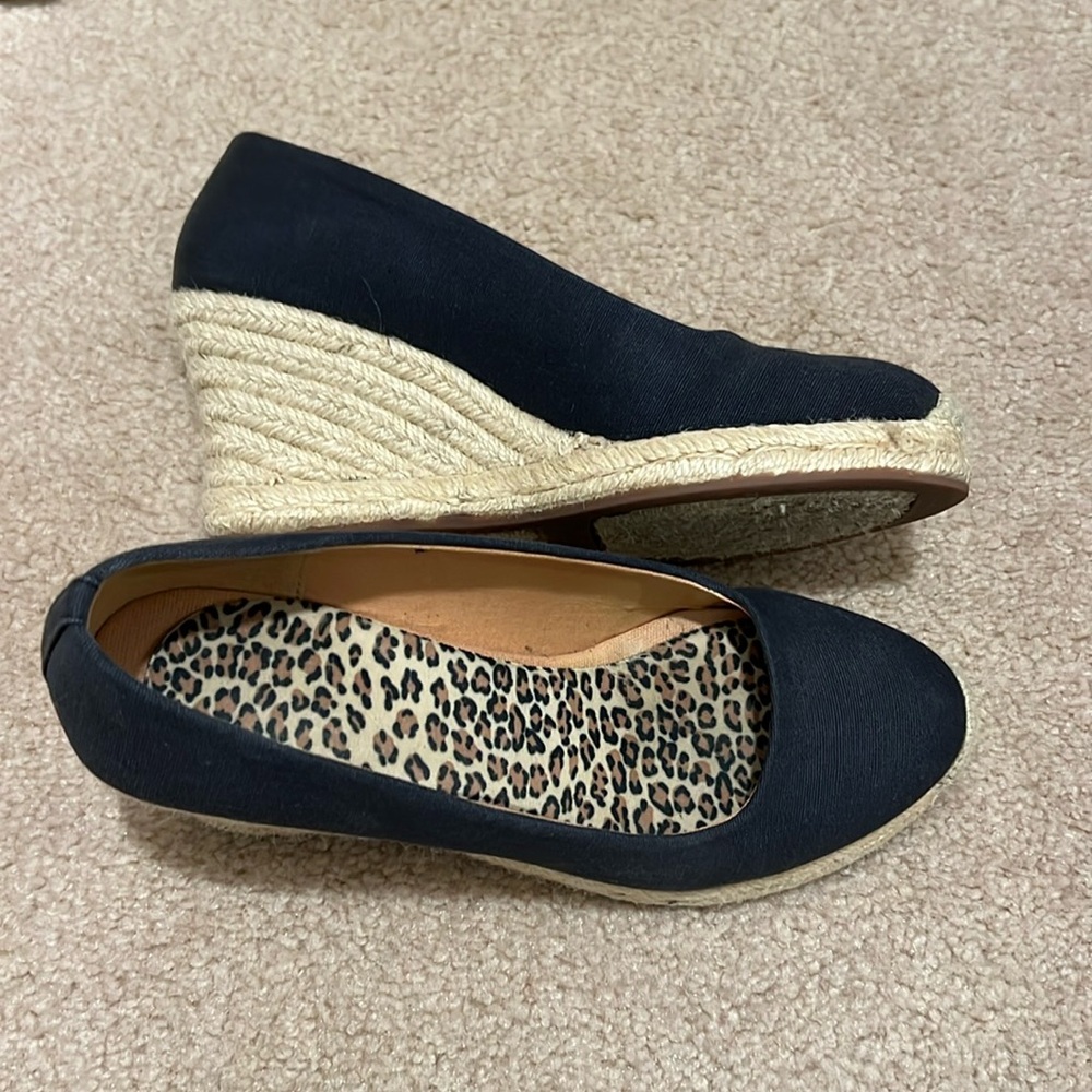 J Crew Navy size 7 espadrilles. EUC